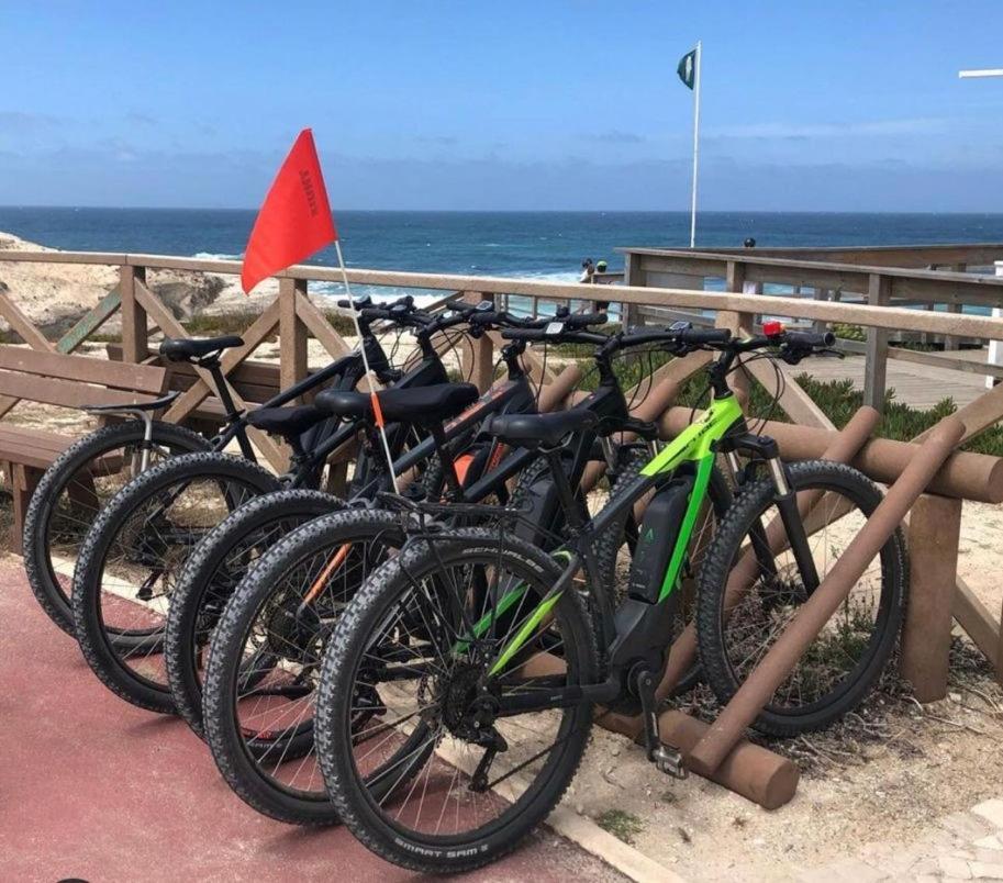 オビドス Bedebike Bed & Breakfast エクステリア 写真
